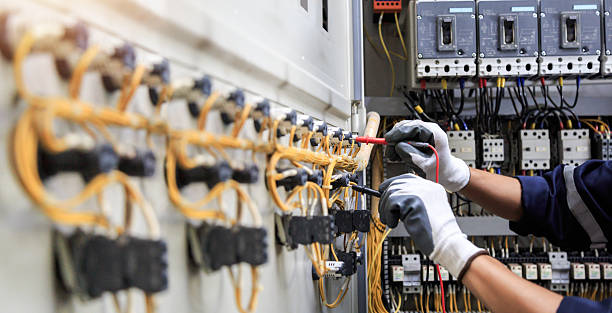 Professional Generator Installation technician working in Crooked Lake Park, FL